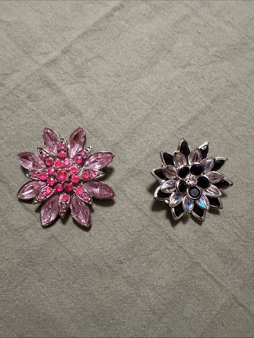 MCM Brooch/pendant Lot